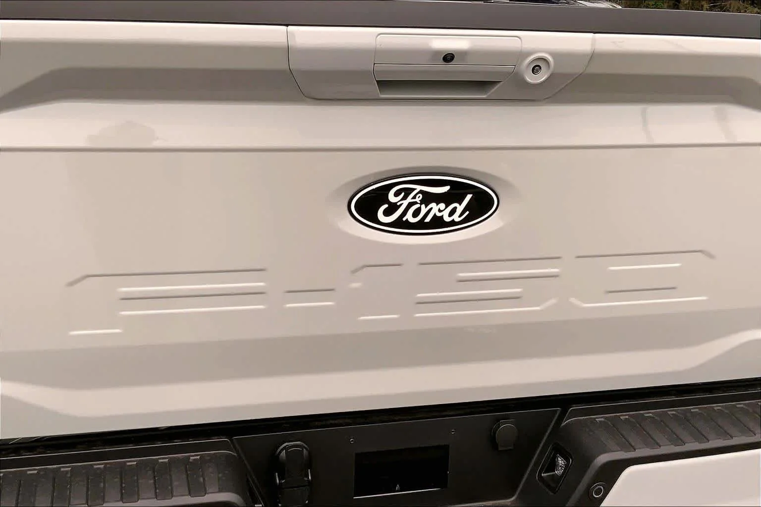 New 2026 Avalanche Ford XLT image 6
