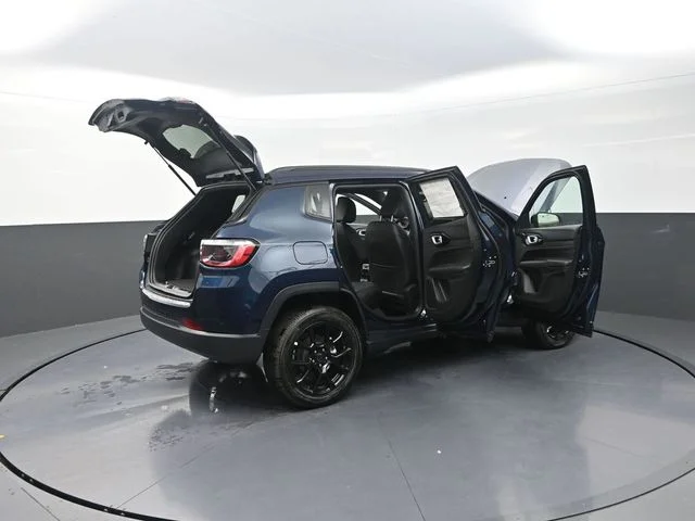 New 2026 Fathom Blue Pearl Coat Jeep Latitude image 38
