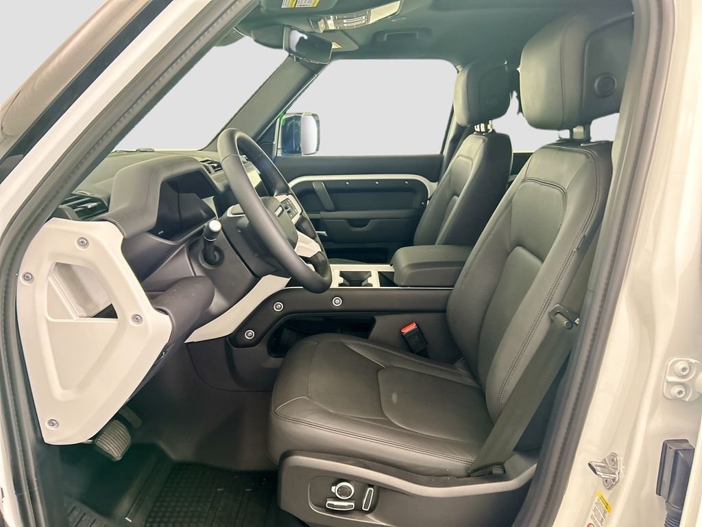 2026 Land Rover Defender S - Photo 18