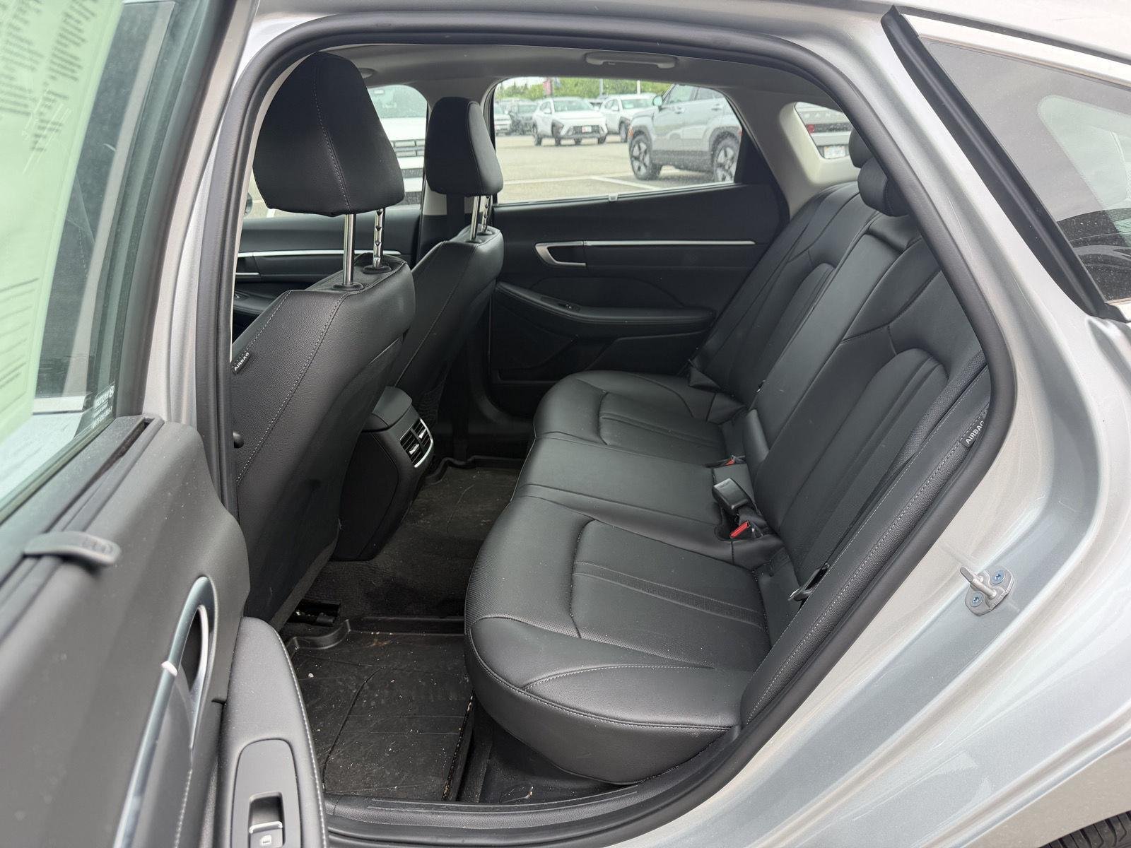 Used 2025 Aero Silver Hyundai Limited image 13