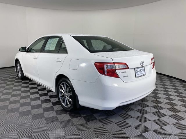 Used 2012 White Toyota LE image 6