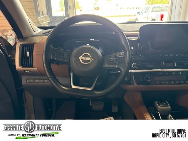 Used 2023 Beige Nissan Platinum image 14