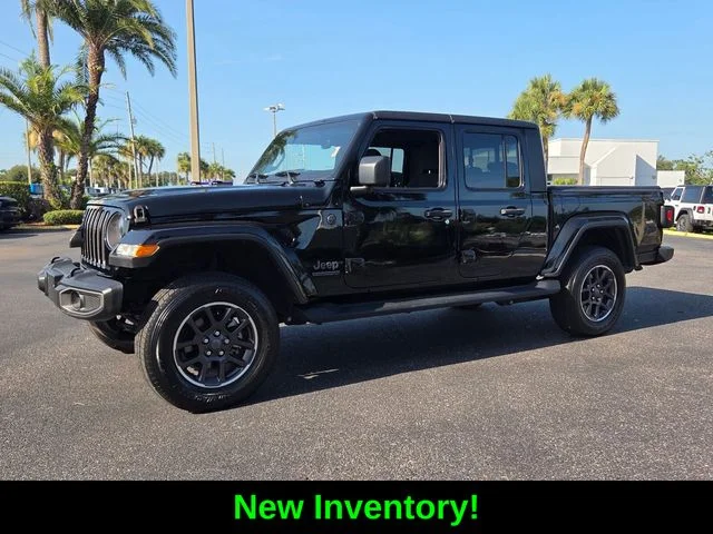 Used 2021 Black Jeep Sport image 3