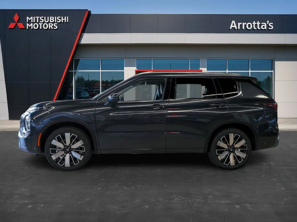 New 2026 Graphite Gray Mitsubishi SEL image 4