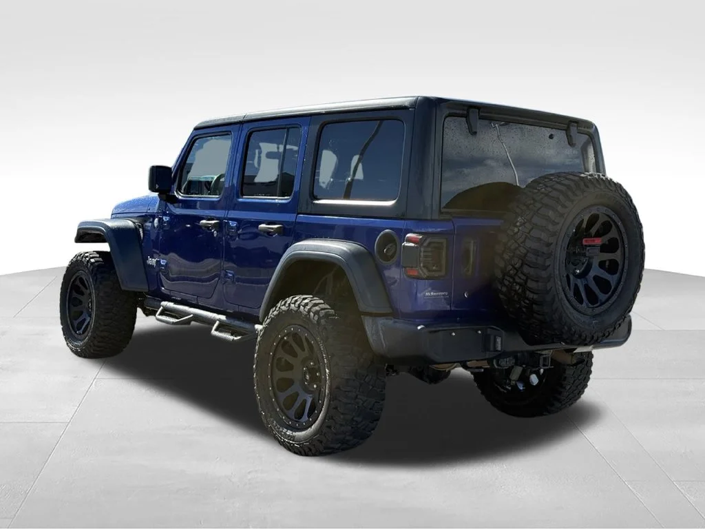 Used 2019 Blue Jeep Unlimited Sport S image 3