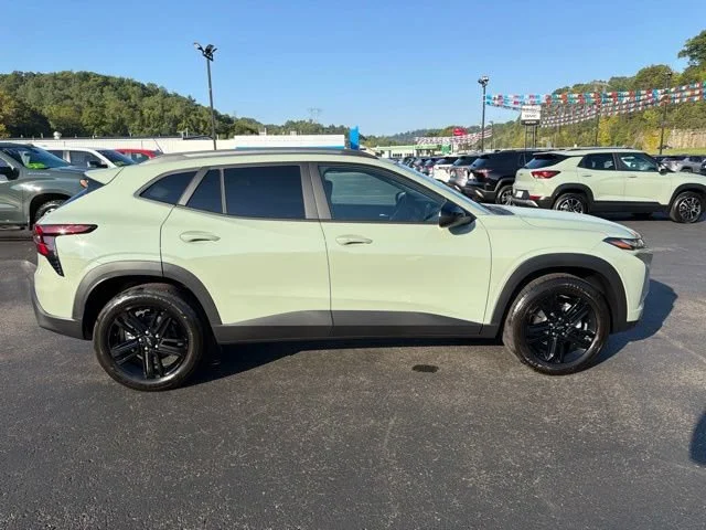 New 2026 Cacti Green Chevrolet ACTIV image 10