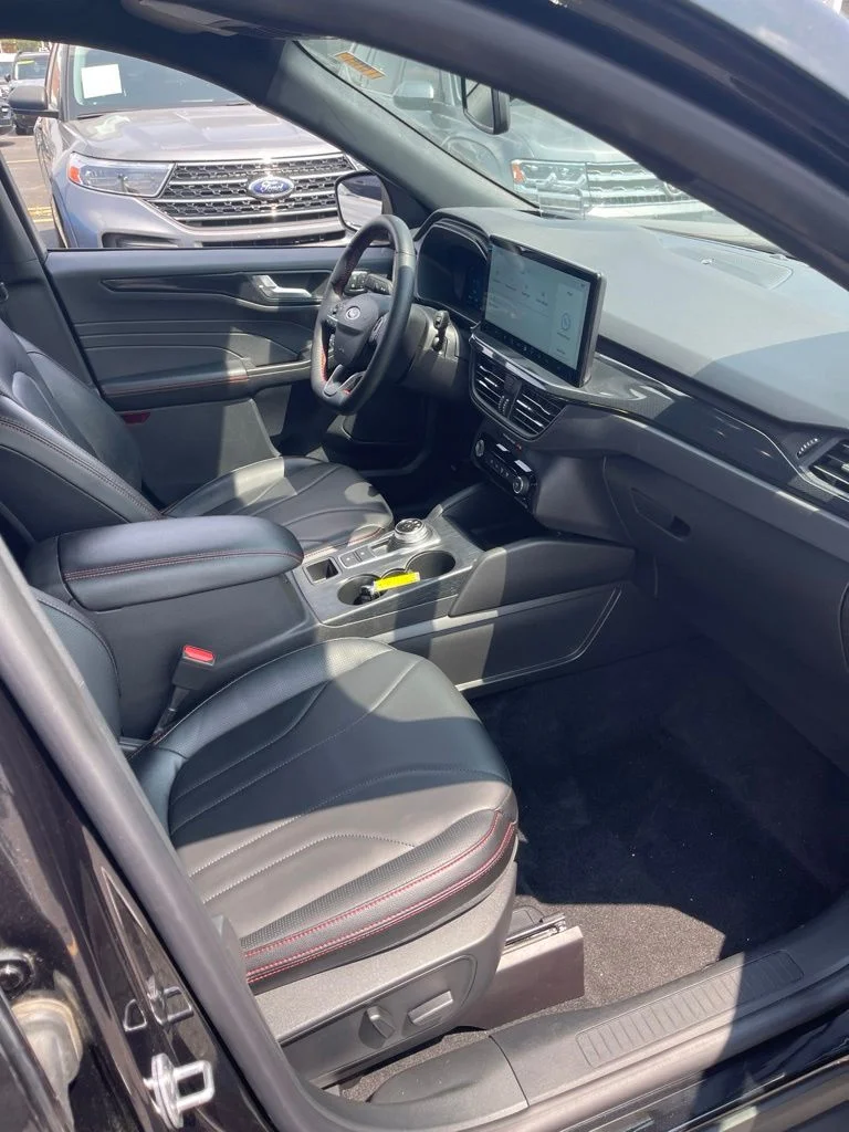 Used 2025 Black Ford ST-Line Elite image 13
