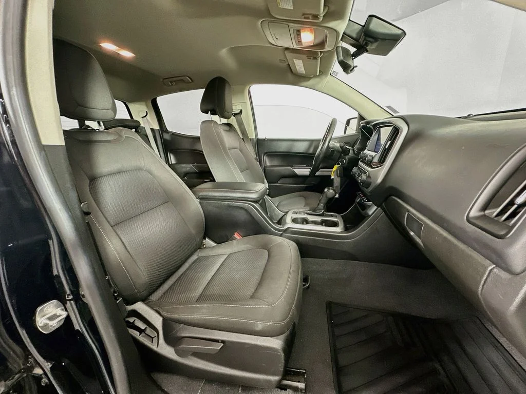 Used 2020 Black Chevrolet LT image 28