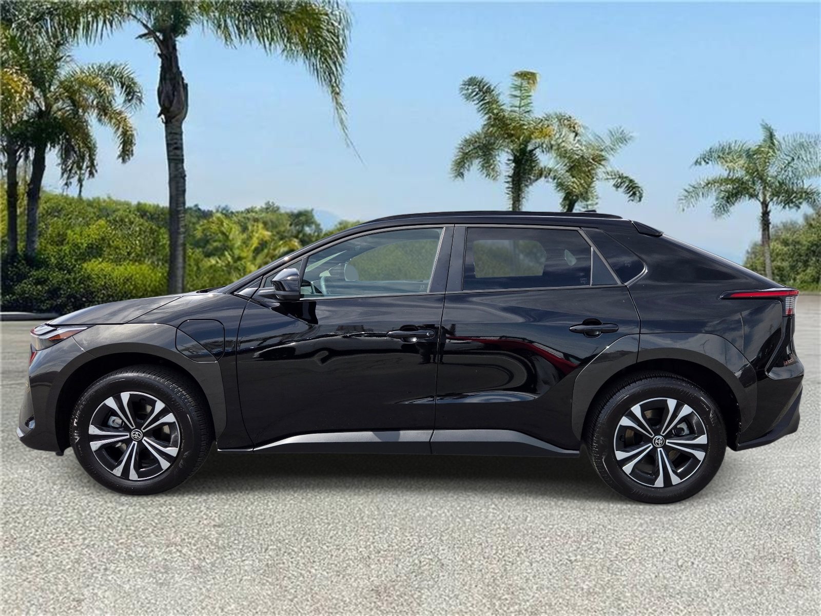 Used 2025 Toyota bZ4X XLE with VIN JTMAAAAA3SA056557 for sale in Downey, CA