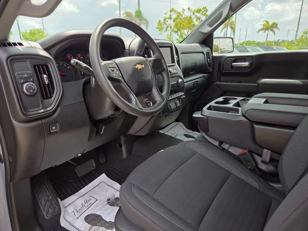 Used 2024 Slate Gray Metallic Chevrolet Custom image 28