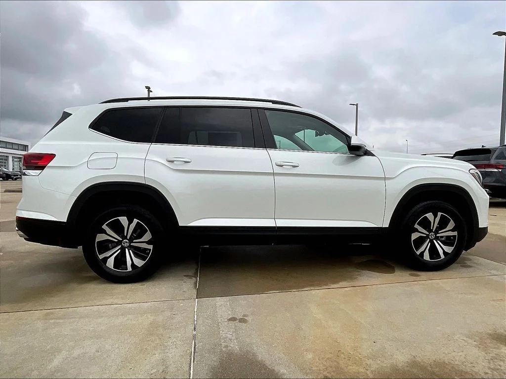New 2026 White Volkswagen 2.0T SE image 4