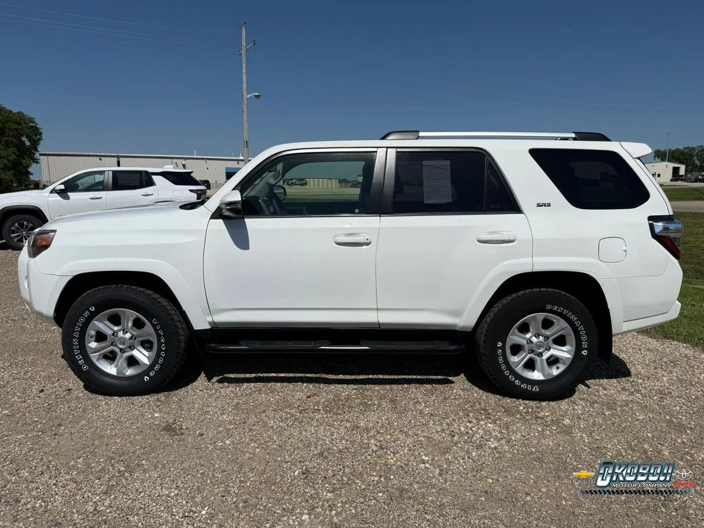 Used 2020 White Toyota SR5 Premium image 6