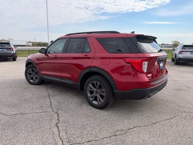 Certified Used 2022 Red Metallic Ford XLT image 9