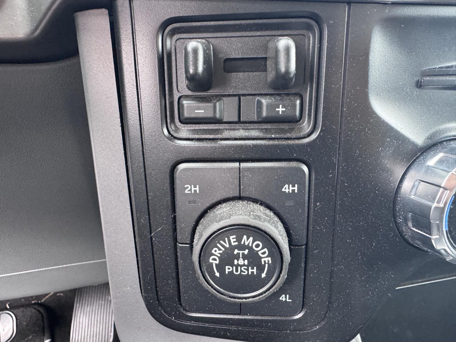 Used 2024 Agate Black Ford  image 16