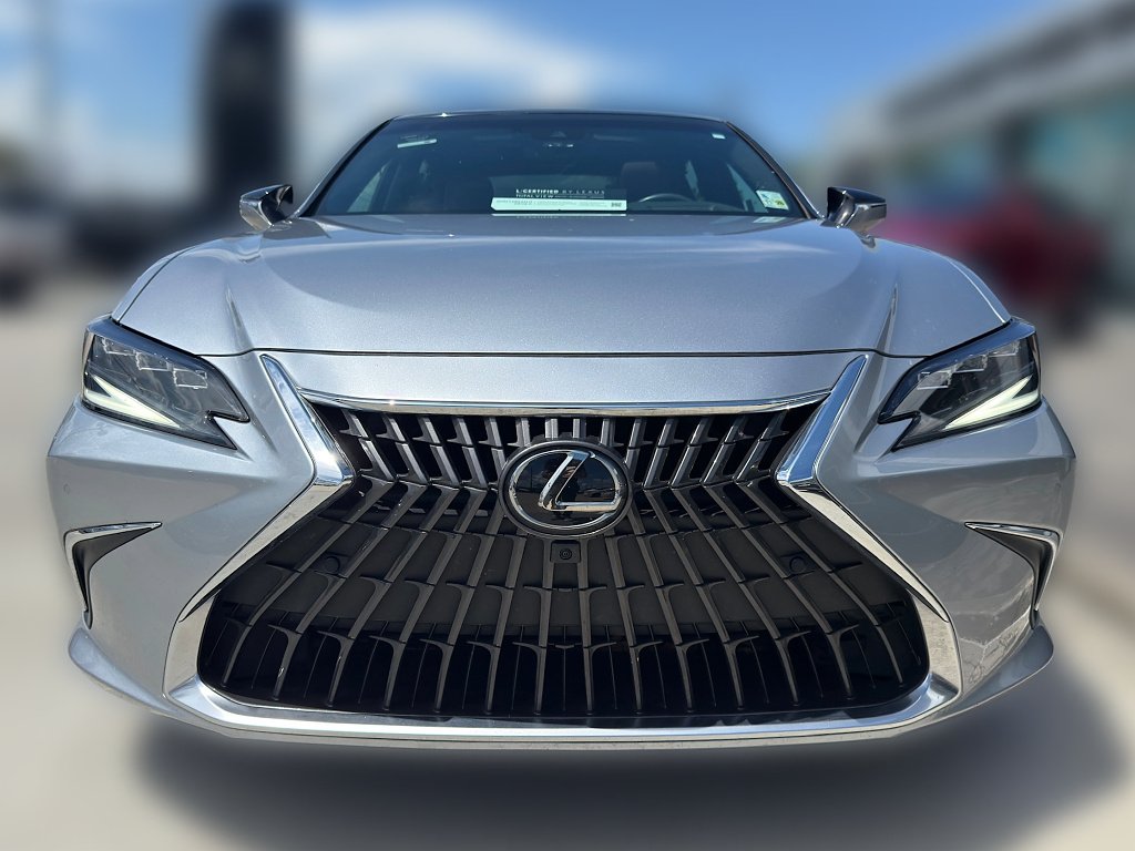 Certified Used 2024 IRIDIUM Lexus Ultra Luxury image 3
