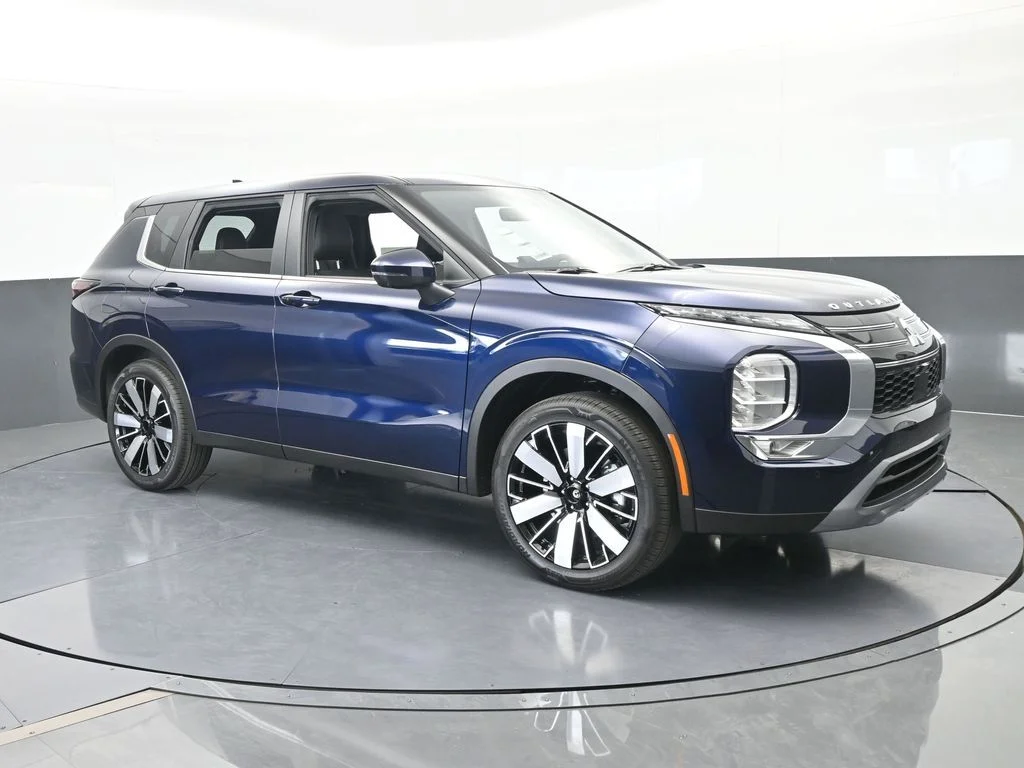 2026 Mitsubishi Outlander SE - Photo 8