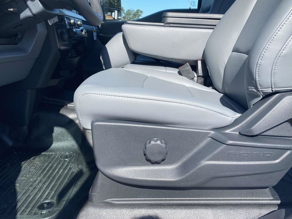 New 2026 Oxford White Ford F-350® XL image 12