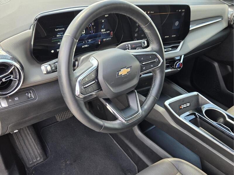 Used 2025 Sterling Gray Metallic CHEVROLET FWD 4DR LT W/1LT image 11