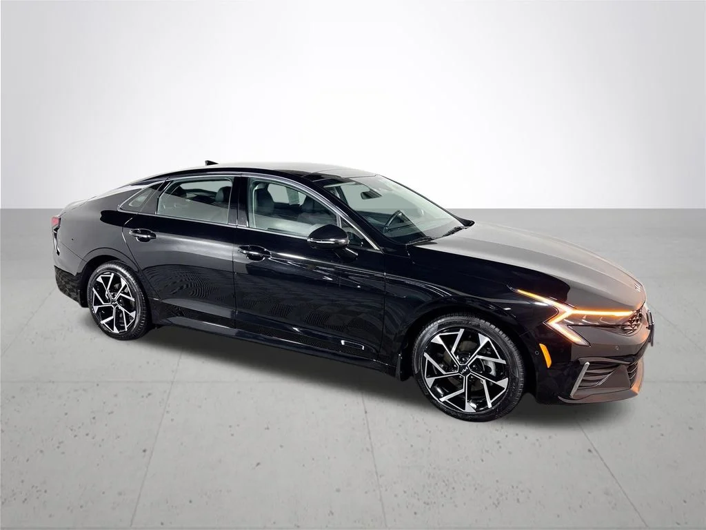 Used 2025 Black Kia EX image 4