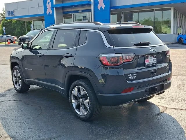 Used 2018 Gray Jeep Limited 4x4 image 5