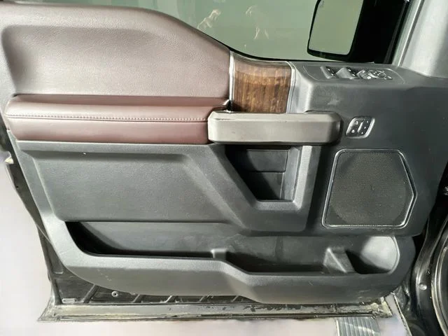 Used 2016 Black Ford Platinum image 31