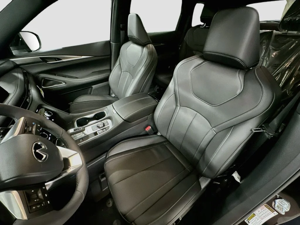 New 2027 MINERAL BLACK INFINITI SPORT image 5