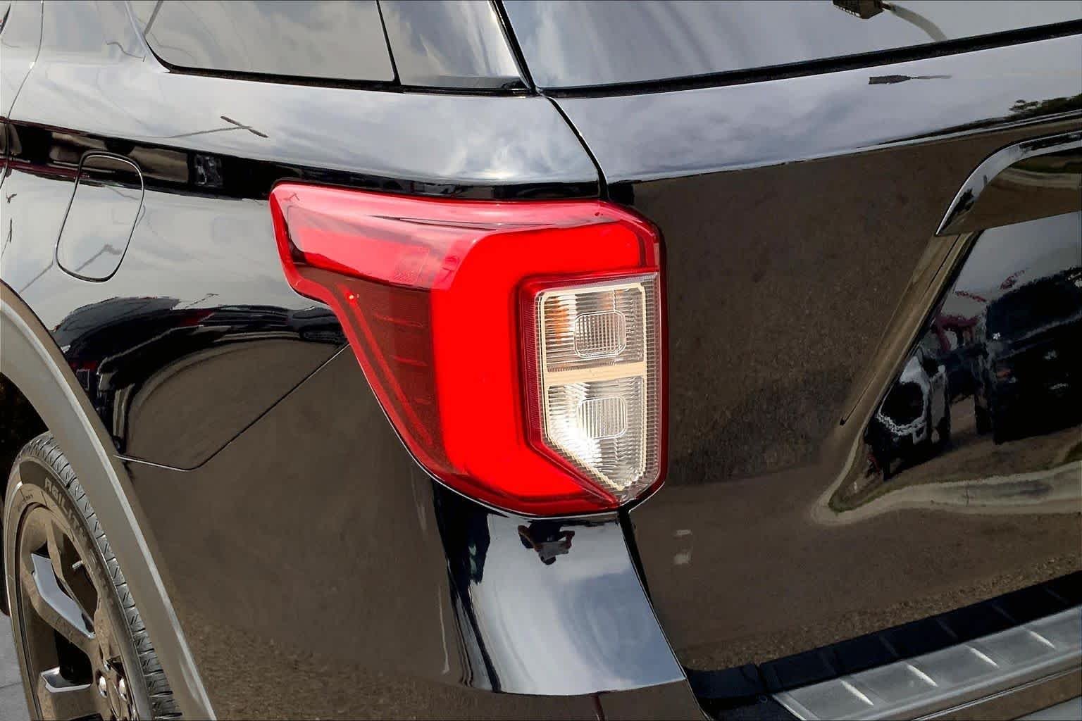 Used 2024 Agate Black Metallic Ford ST image 29