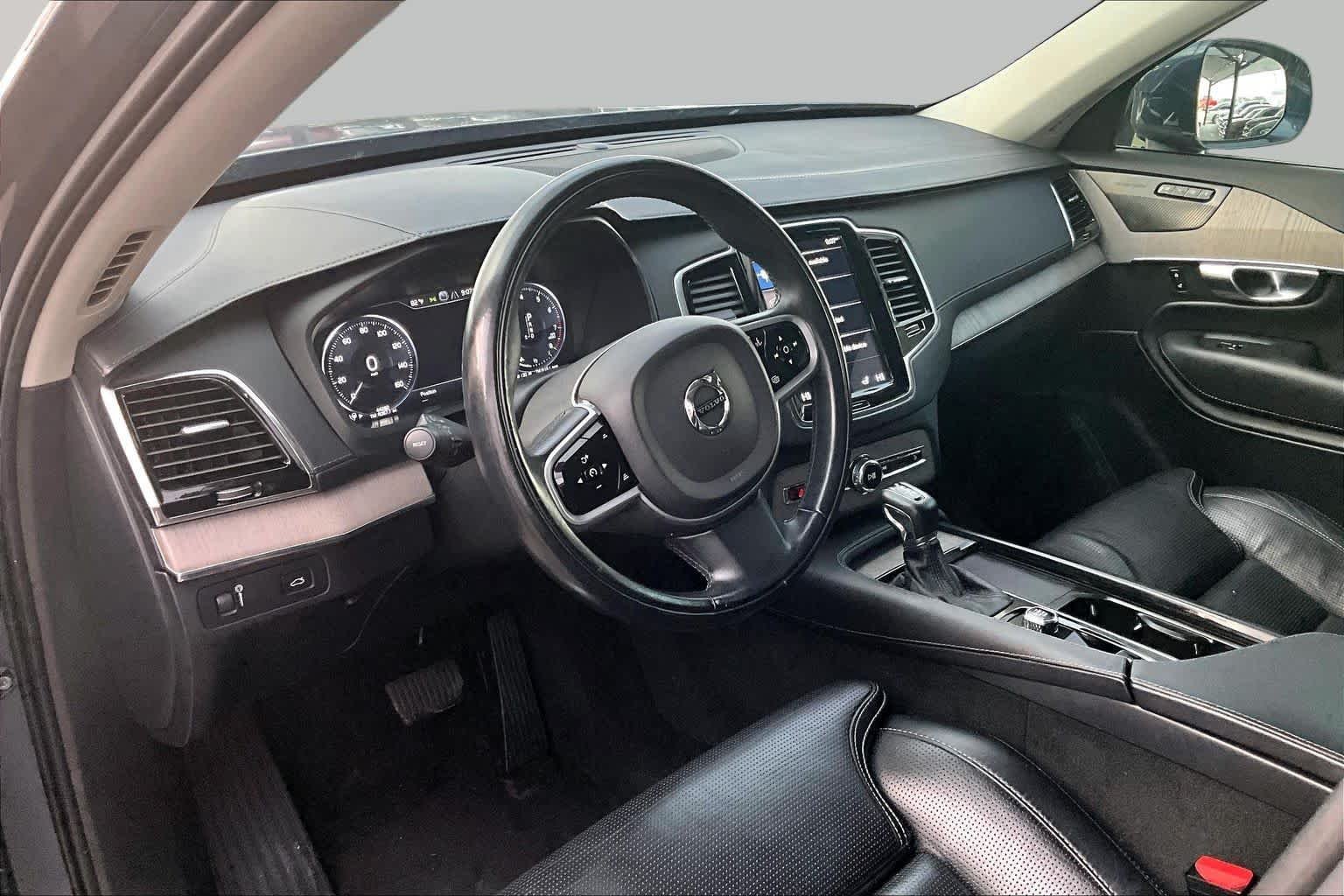Used 2022 Denim Blue Metallic Volvo Inscription image 17