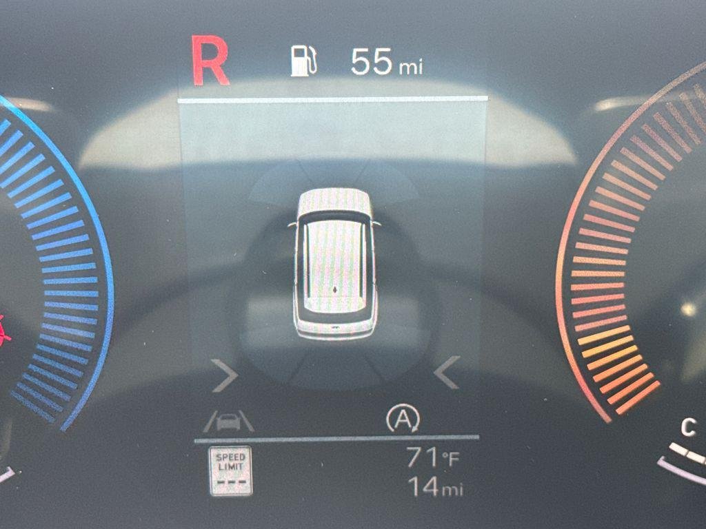 New 2026 White Hyundai SEL FWD image 30