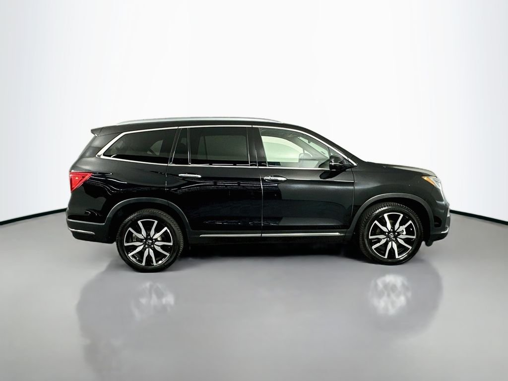 Used 2021 Crystal Black Pearl Honda Touring image 9