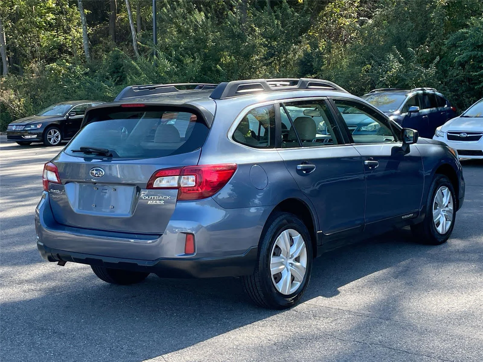 Used 2015 Twilight Blue Metallic Subaru 2.5i image 5