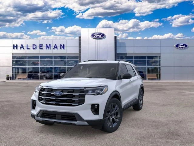 New 2026 Space White Metallic Ford Active image 2