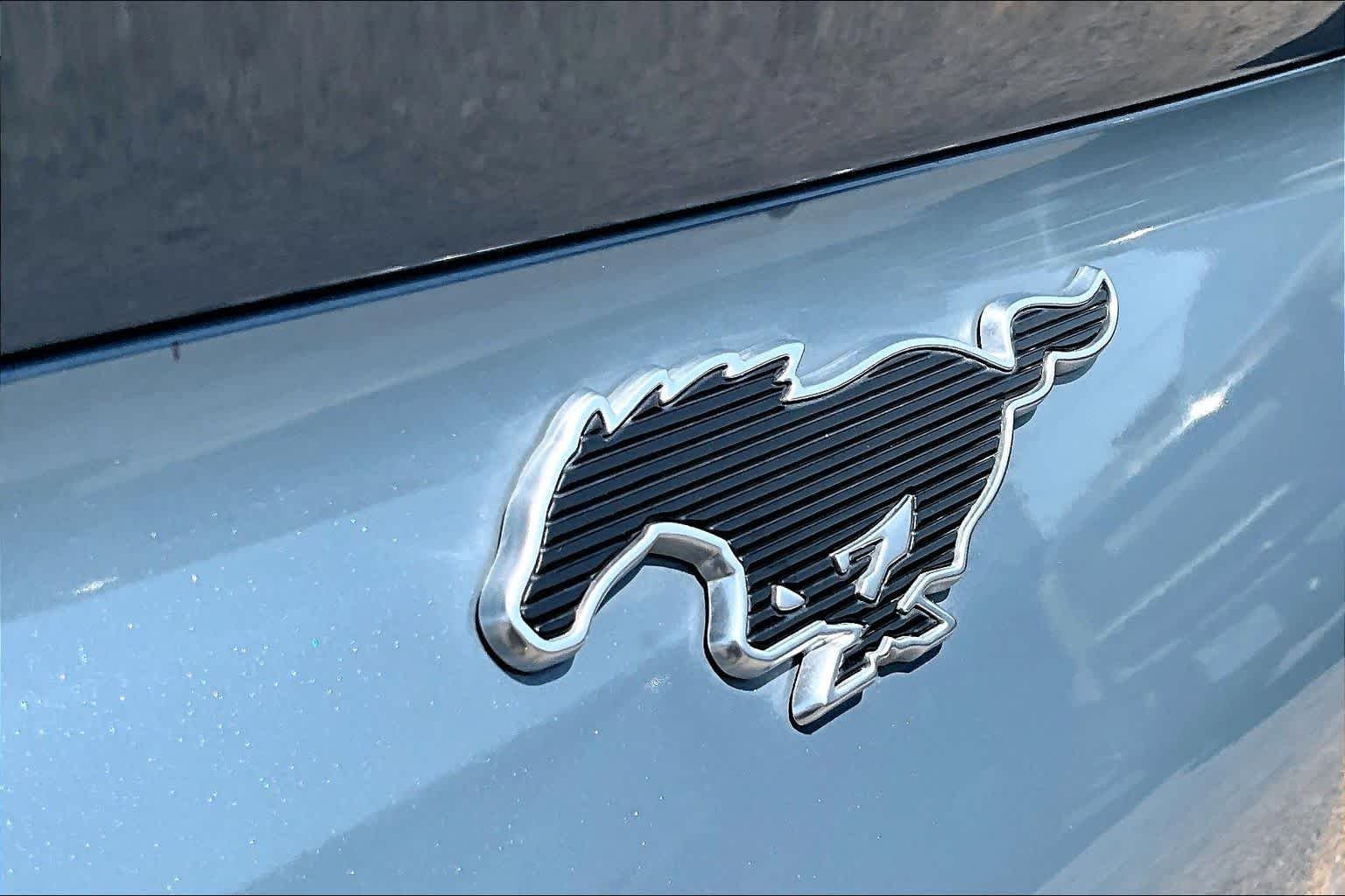 Certified Used 2023 Vapor Blue Metallic Ford Premium image 33