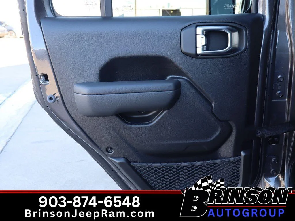 Used 2026 Granite Crystal Metallic Clearcoat Jeep Willys image 6