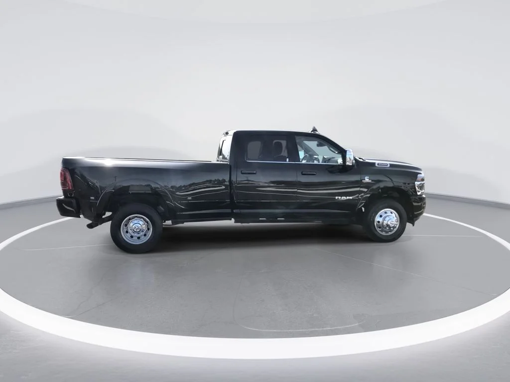 Used 2025 Black Ram Limited image 9