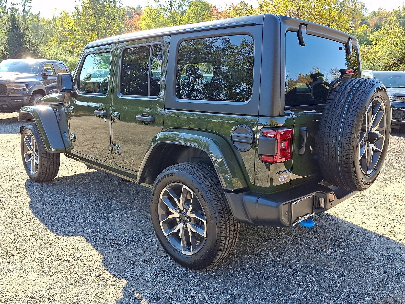 Used 2024 Sarge Green Clearcoat Jeep Sport S image 4