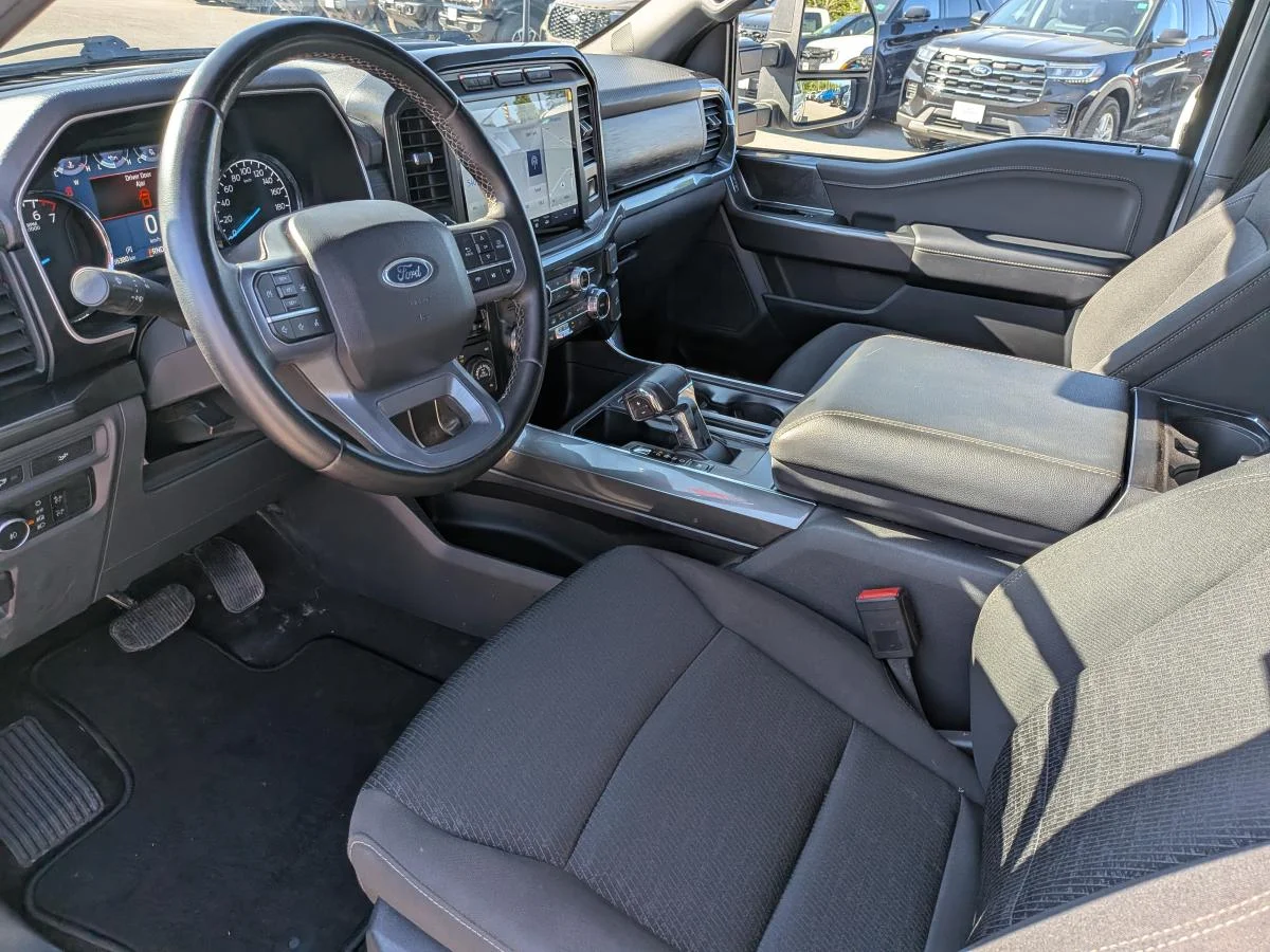 Used 2023 White Ford XLT image 9