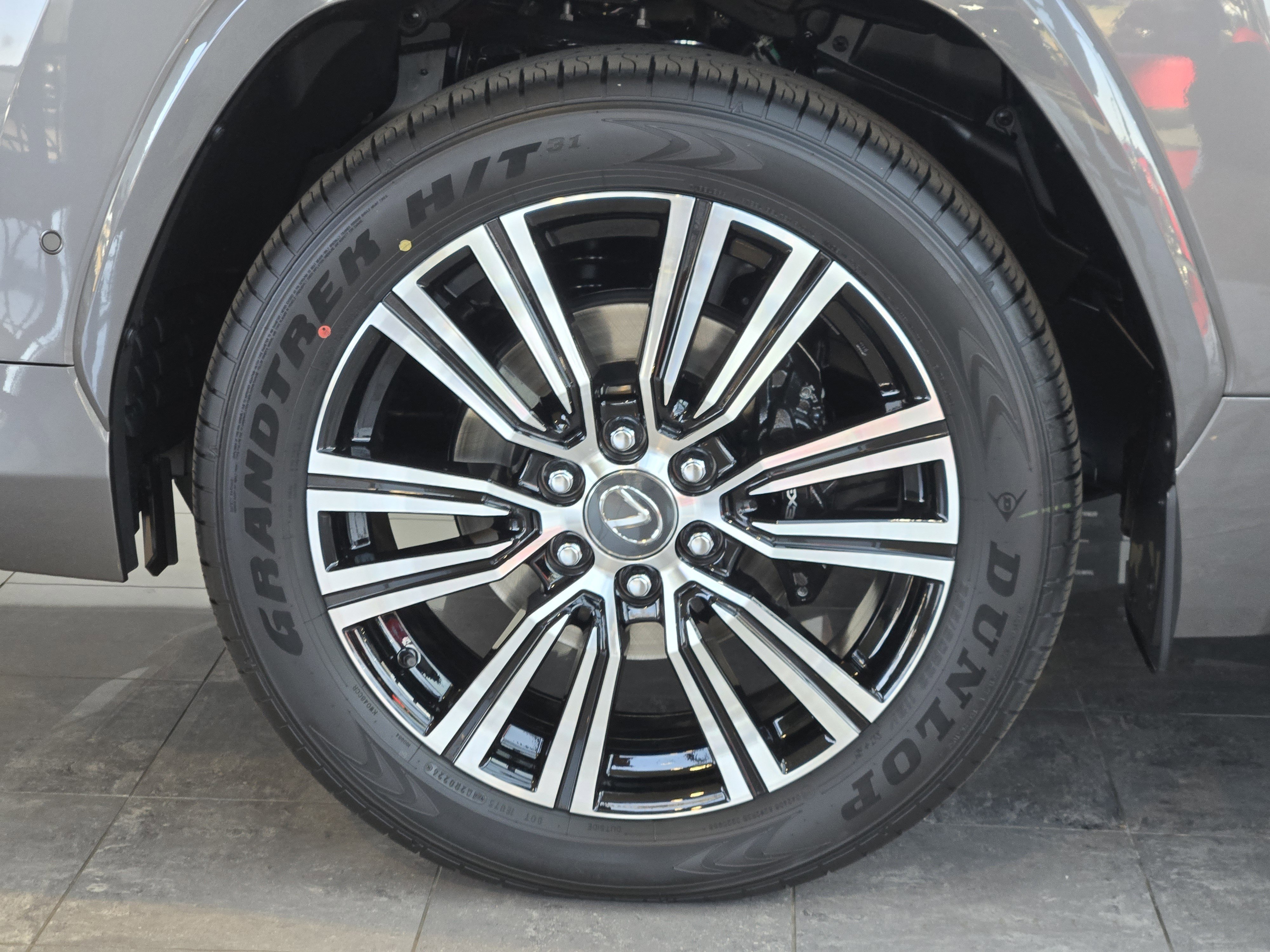2026 Lexus LX 700h Luxury - Photo 8