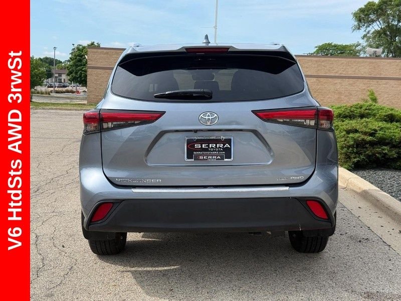 Used 2020 Moon Dust Toyota XLE image 4
