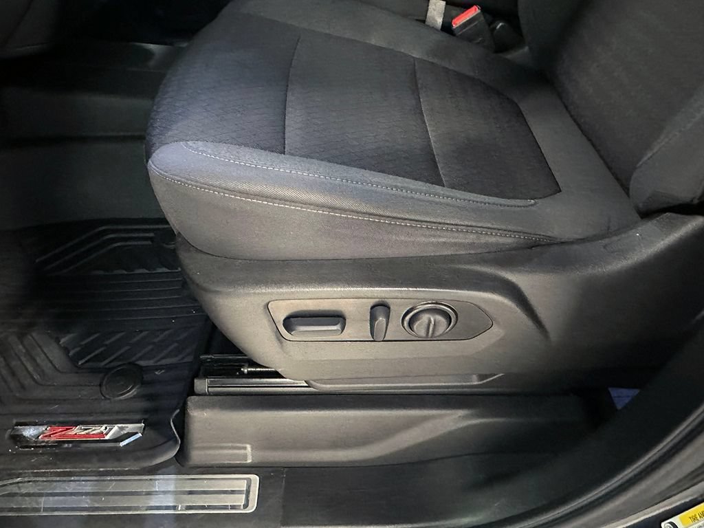 Used 2022 SHADOW GRAY METALLIC Chevrolet RST image 21