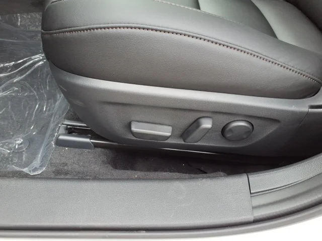 New 2026 Snowflake White Pearl Mazda 2.5 S Preferred image 12