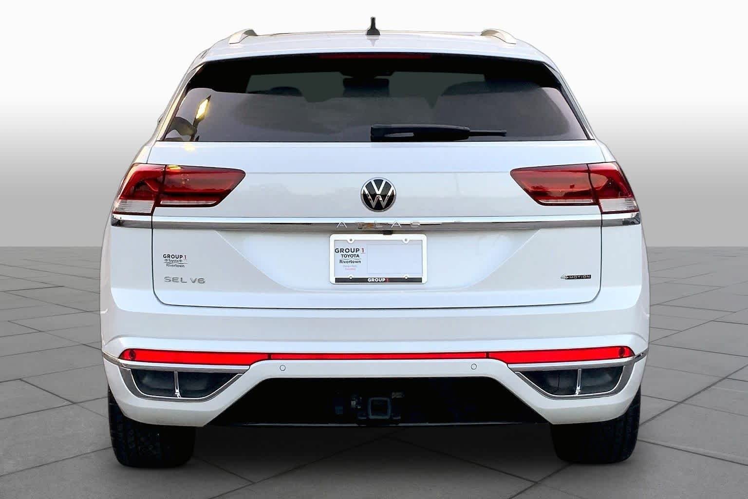 Used 2023 Opal White Pearl Volkswagen 3.6L V6 SEL Premium R-Line image 5