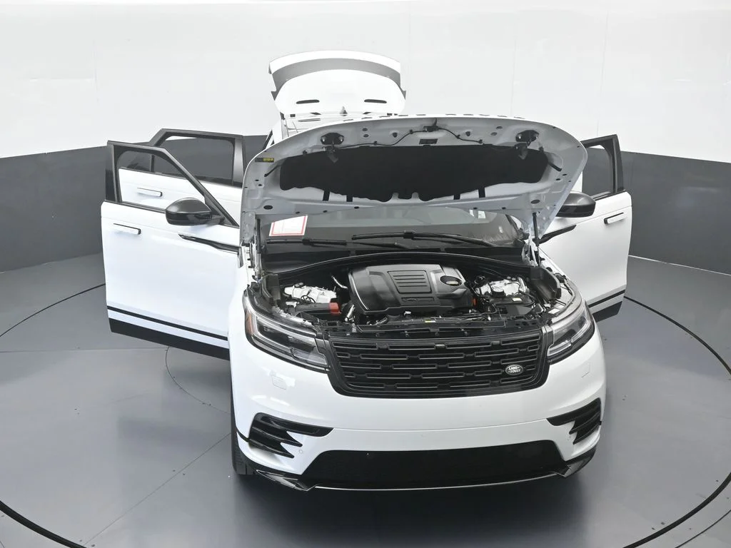 Used 2025 Gray Land Rover Dynamic SE image 68