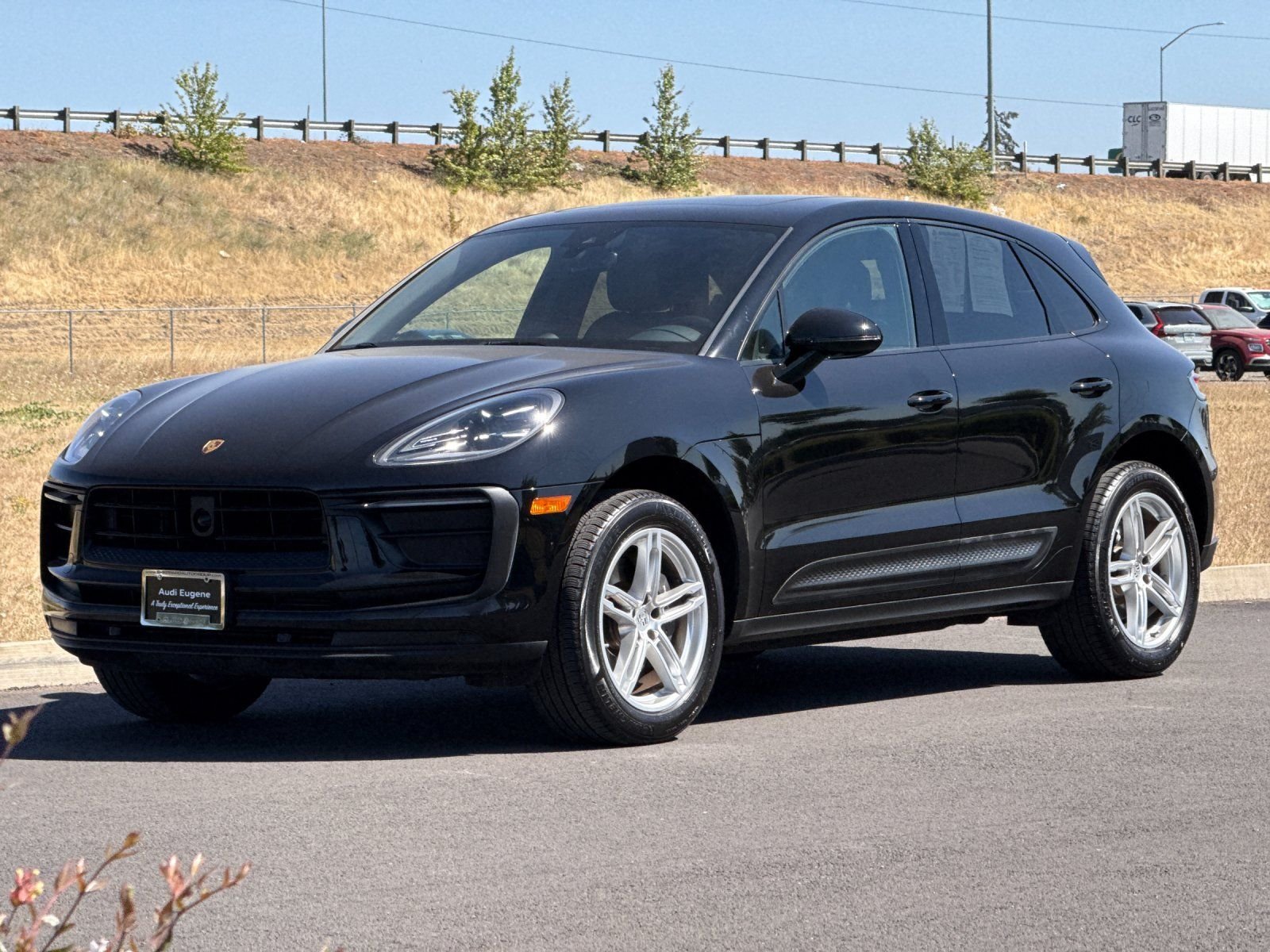Used 2024  Porsche Base image 7