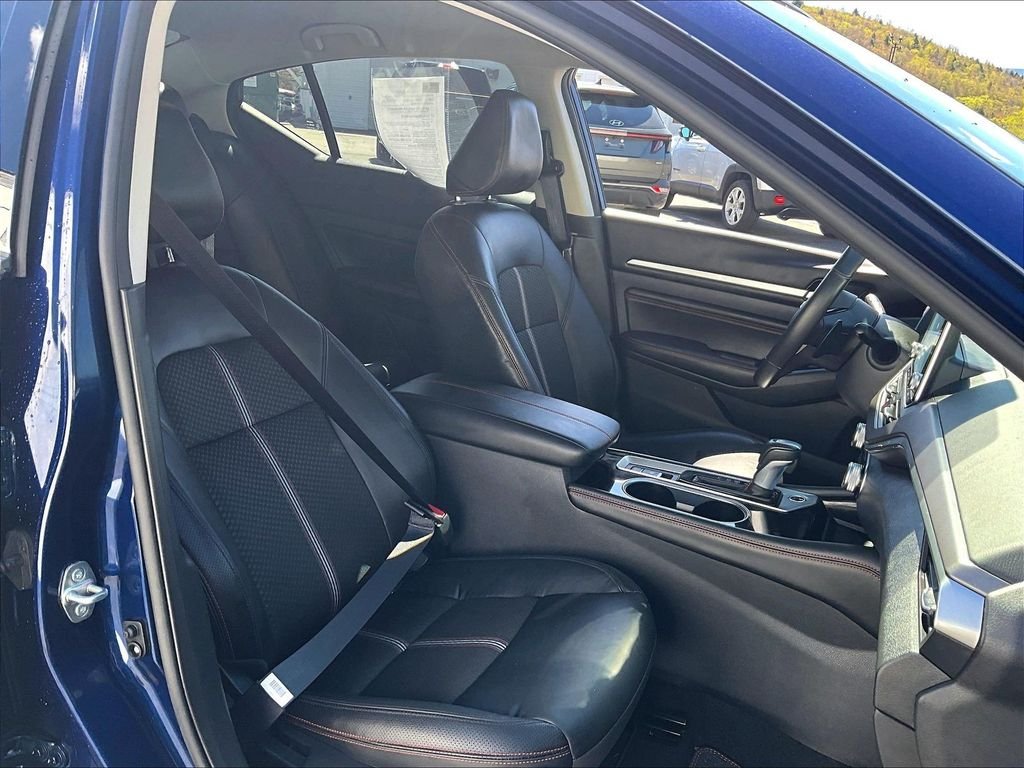 Used 2023 Deep Blue Pearl Nissan 2.5 SR image 11