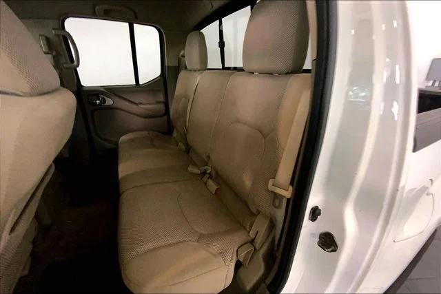 Used 2014 White Nissan SV image 11