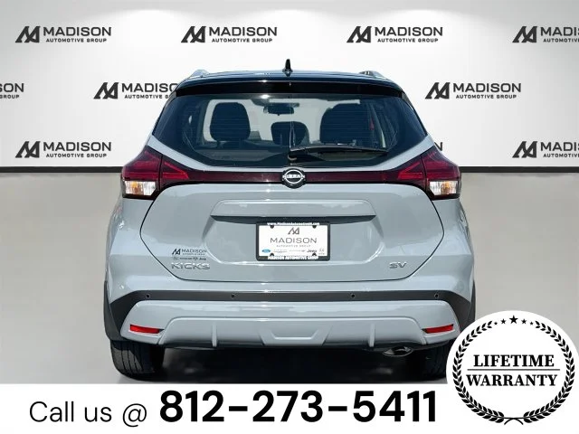 Used 2024 Gray Nissan SV image 6