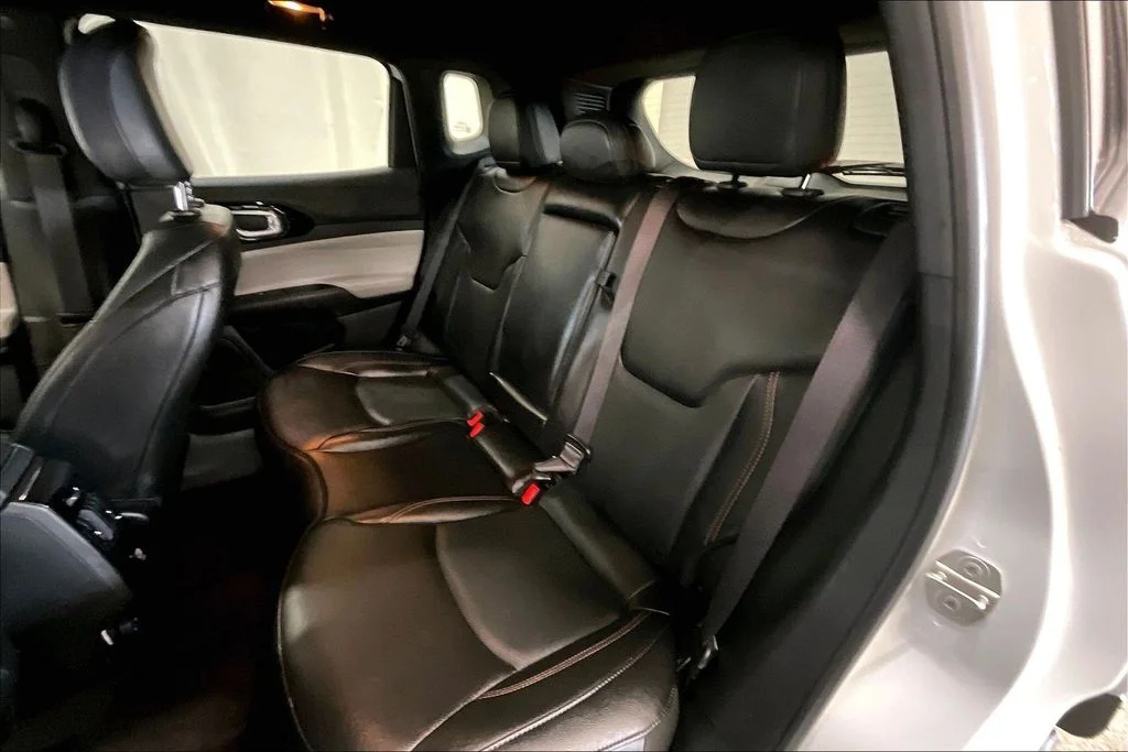 Used 2023 White Jeep Limited image 25