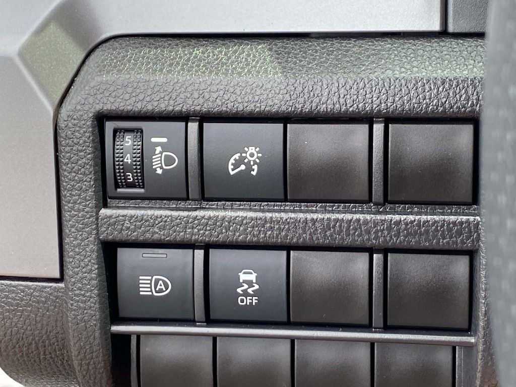 Used 2025 White Toyota SR5 image 22