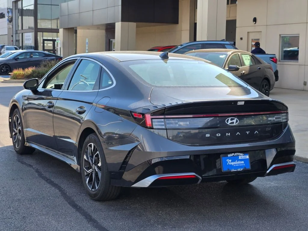 Used 2025 Gray Hyundai SEL image 13